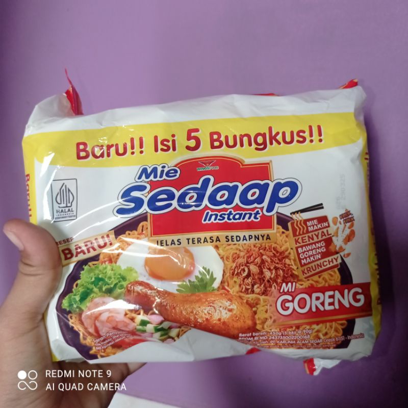 

Sedaap goreng 1pack isi 5bungkus