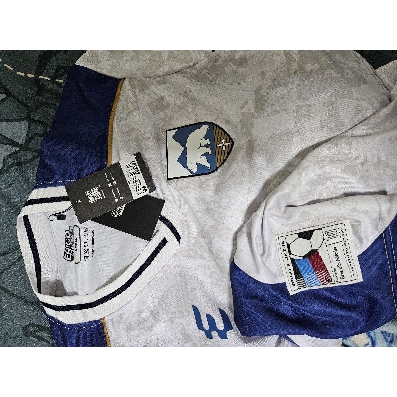 ERIGO X JKT48 JERSEY GREESEL CELESTIAL BEAR - WHITE SIZE S [READY STOCK BONUS PHOTOCARD]