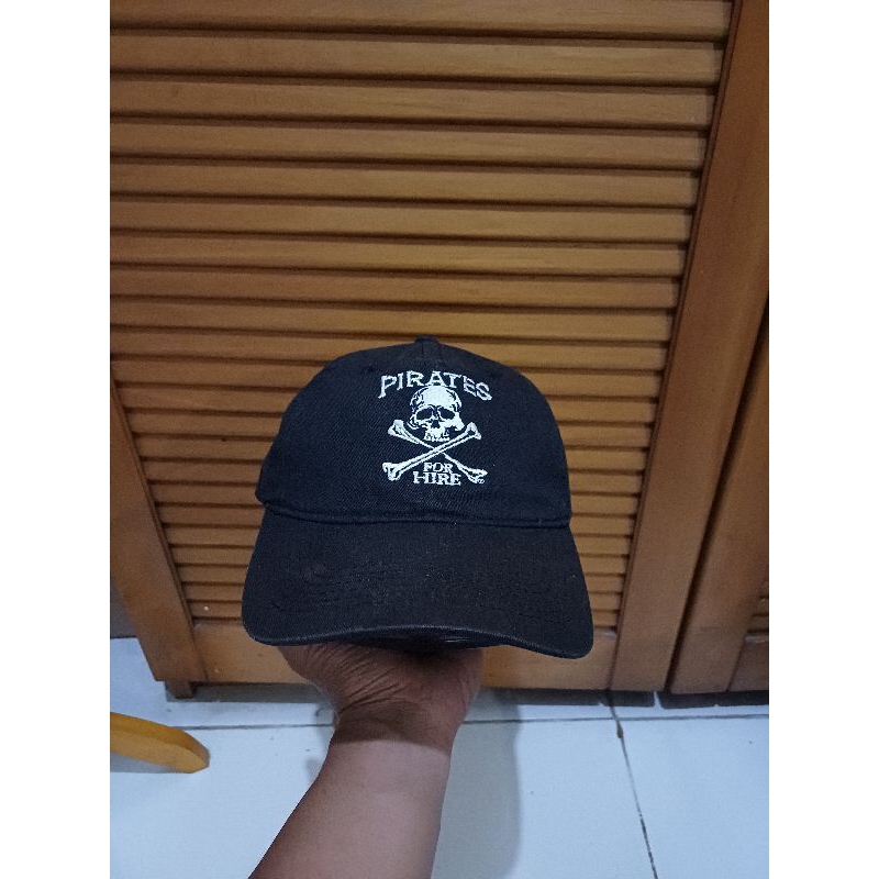 Topi Classic Cap Pirates For Hire Vintage