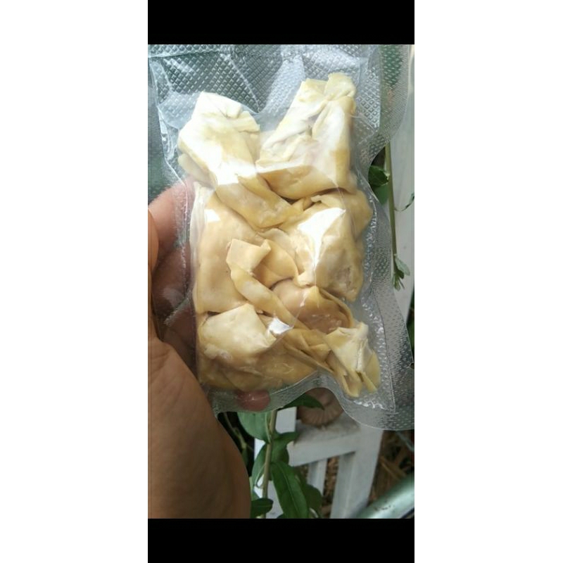 

Wonton ayam chili oil frozen isi 6