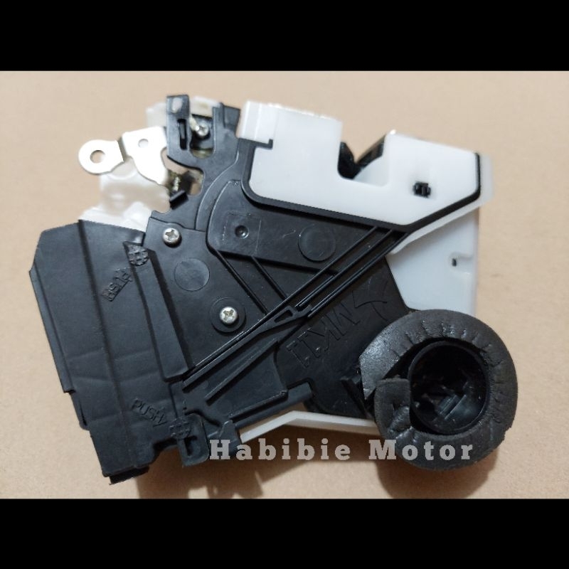 Door Lock Pintu Depan Kiri (LH) AVANZA 2022 2023 Original Ready