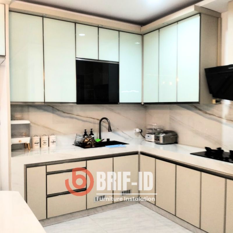 DP JASA CUSTOM FURNITURE  KITCHEN SET LEMARI DAPUR ATAS BAWAH FINISHING HPL / TACO