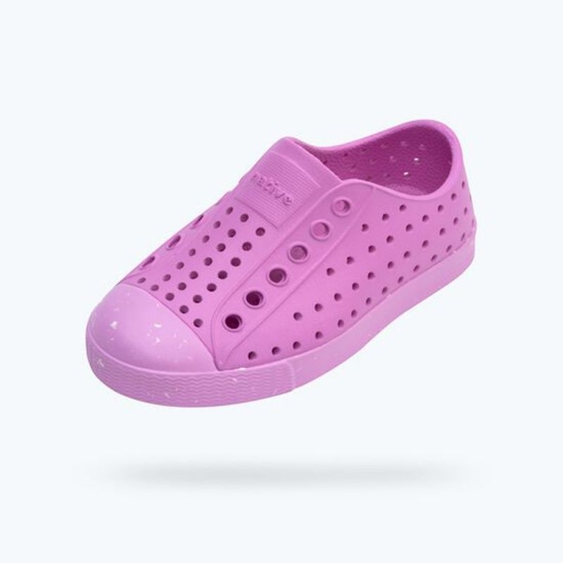 Sepatu Native