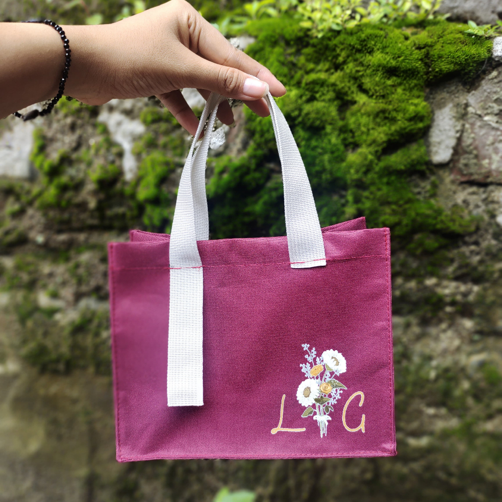

Goodie Bag 20x10x15 Resleting / Souvenir Tas / Souvenir Hampers / Pernikahan
