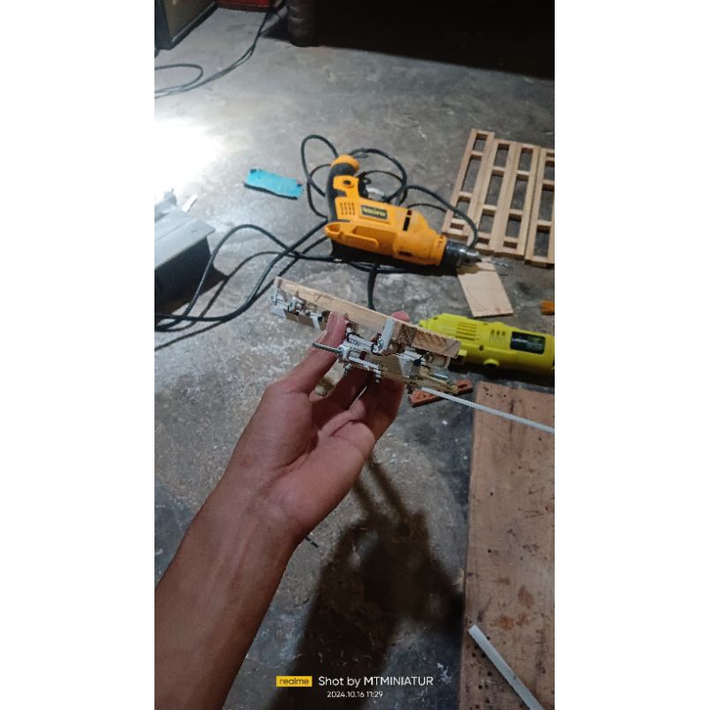 sasis miniatur truk plastik