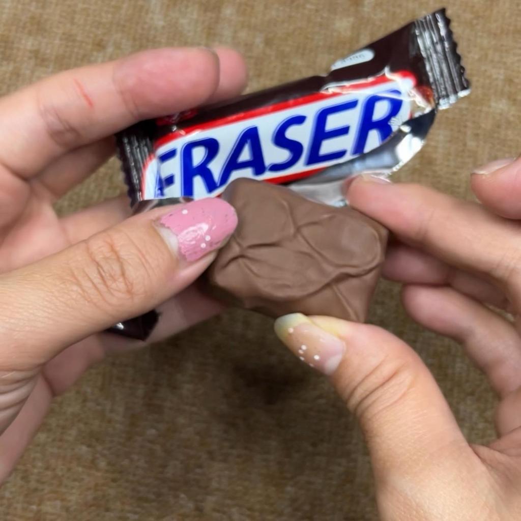 

Penghapus Anak Bentuk Lucu Cokelat Batang - Stationery Eraser Epinidithouse 11A