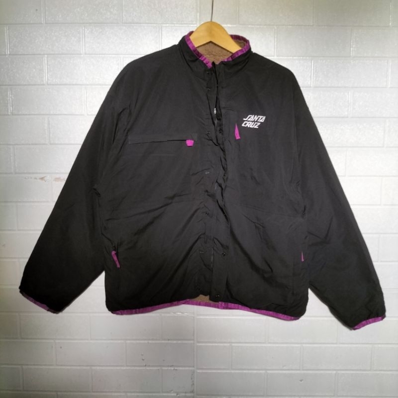 545. Jaket Santa Cruz  size L  P68  LD130