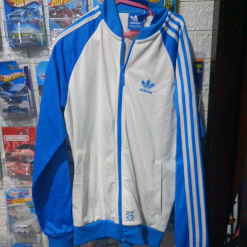 tracktop Adidas nigo bear size L ( P 72 x L 55 )