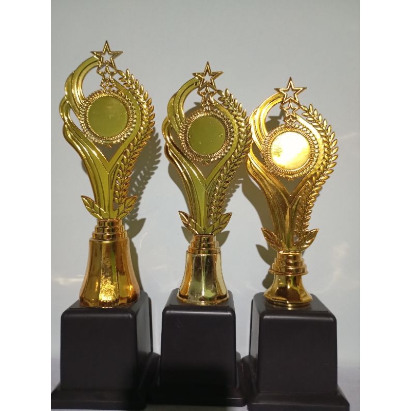 1 set piala... juara 123 + sticker ( request)
