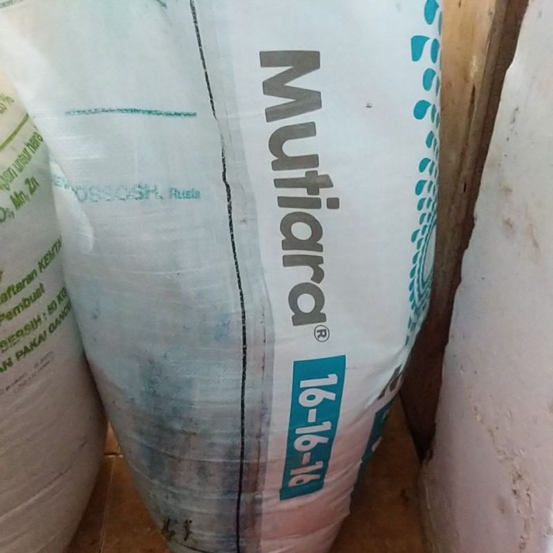 Npk Mutiara 16-16-16 (Asli merk Mutiara) 1kg