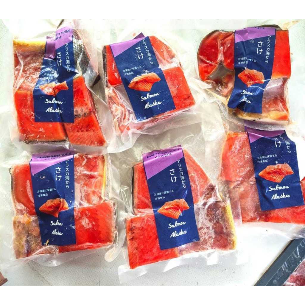 

FILLET IKAN SALMON FROZEN / SALMON ALASKA PREMIUM kemasan 250gr Frozen Food Makanan Beku Olahan Enak