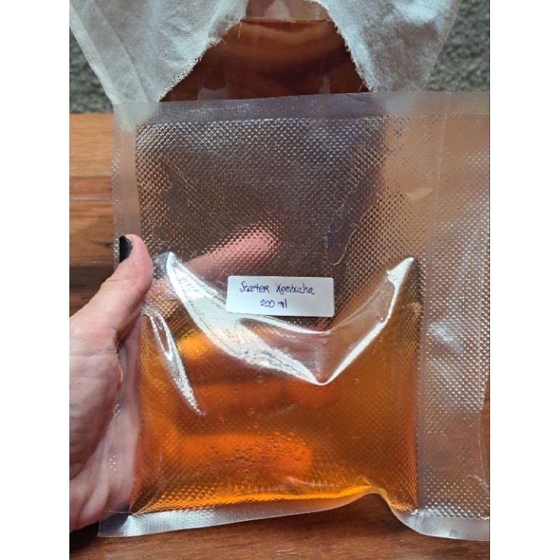 

Starter Kombucha 200ml untuk fermentasi 2L - hanya STARTER 200ml TANPA SCOBY dikemas dengan plastik