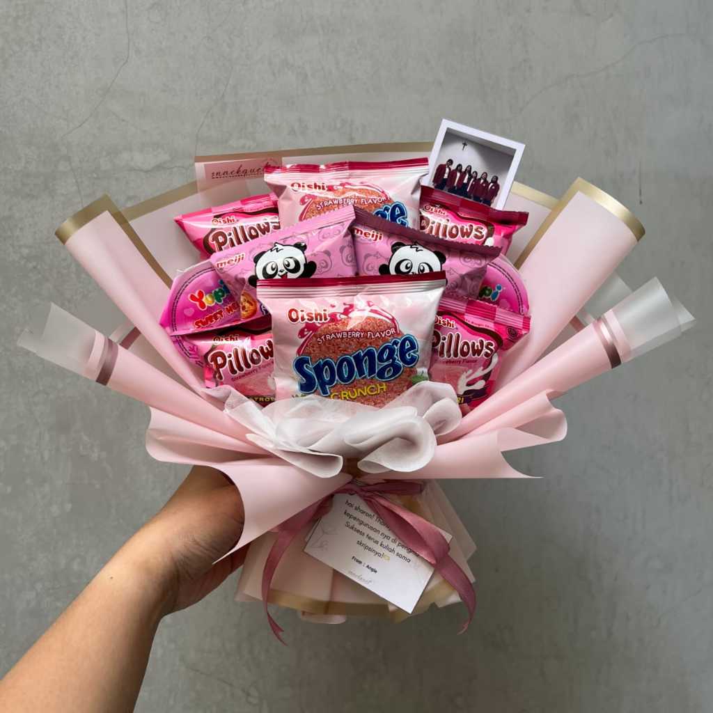 

SNACKQUET S SERBA PINK | hadiah graduation / wisuda / ulang tahun / souvenir / hampers