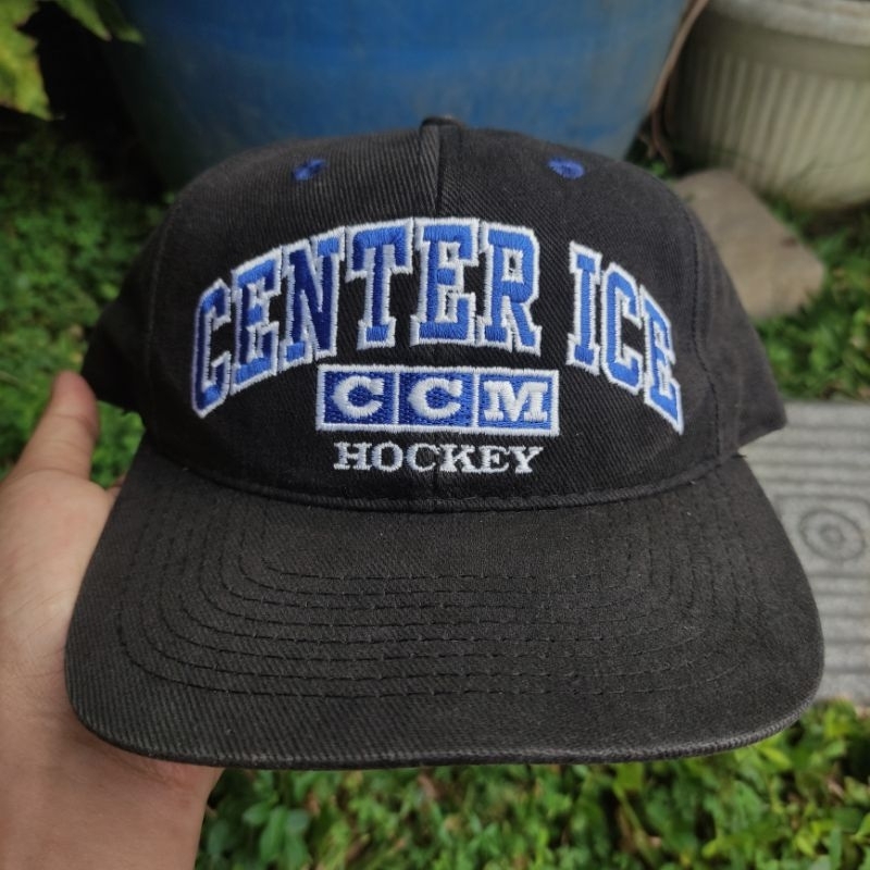 TOPI VINTAGE BLACK DOME CENTER ICE