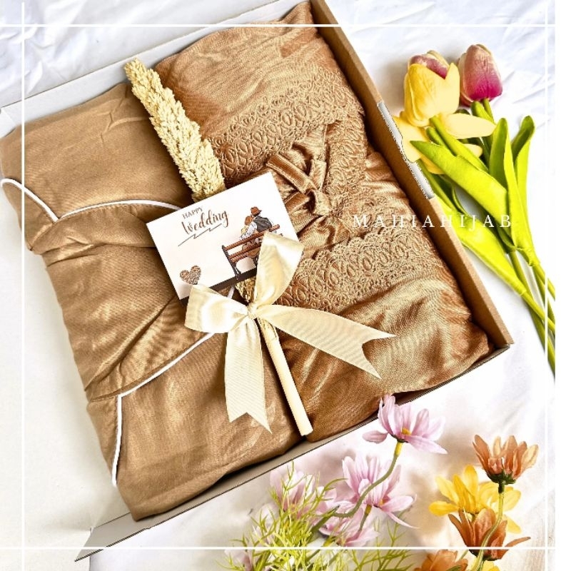 Hampers Wanita Set Piyama + Kimono Lingerie / Hadiah pernikahan , Anniversary, Ulang Tahun / Hadiah 