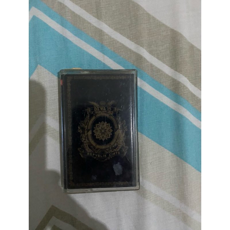Kaset Dewa 19 Repvblik Cinta