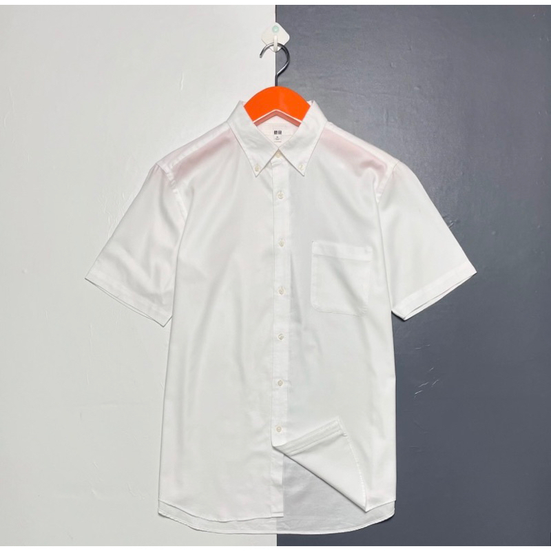 Kemeja Oxford Uniqlo