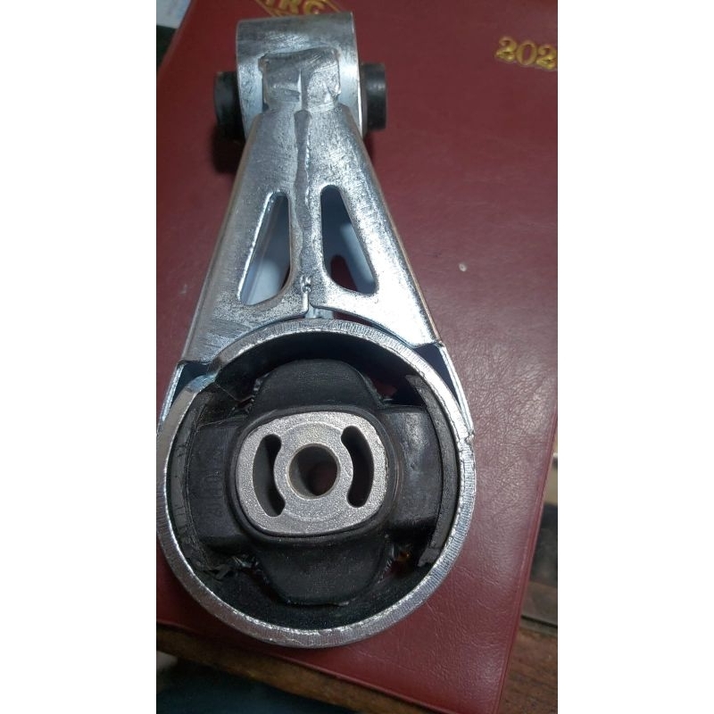 engine mounting bawah Peugeot 807 mounting mesin Peugeot 807
