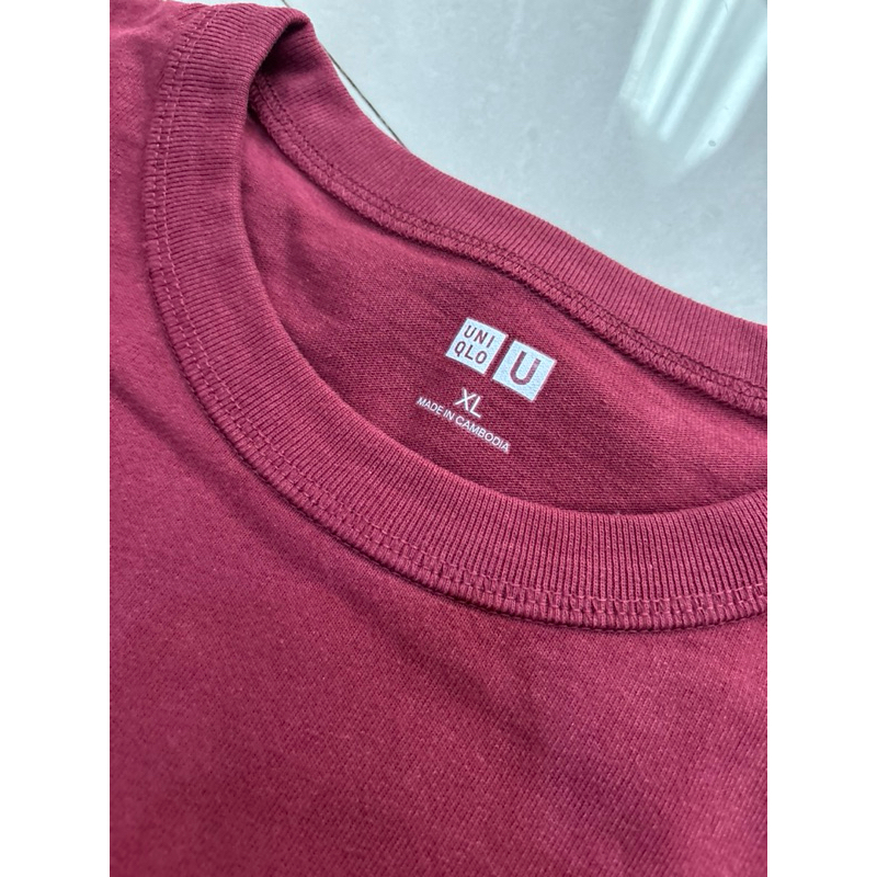 PRELOVED KAOS COWO UNIQLO ORI SECOND