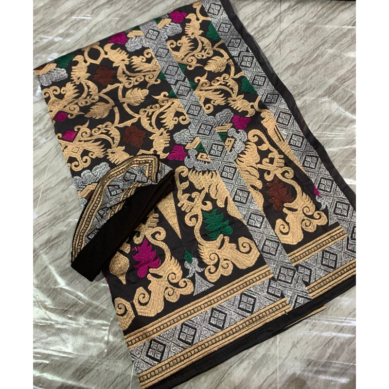 saput udeng setengah jadi/saput udeng Bali