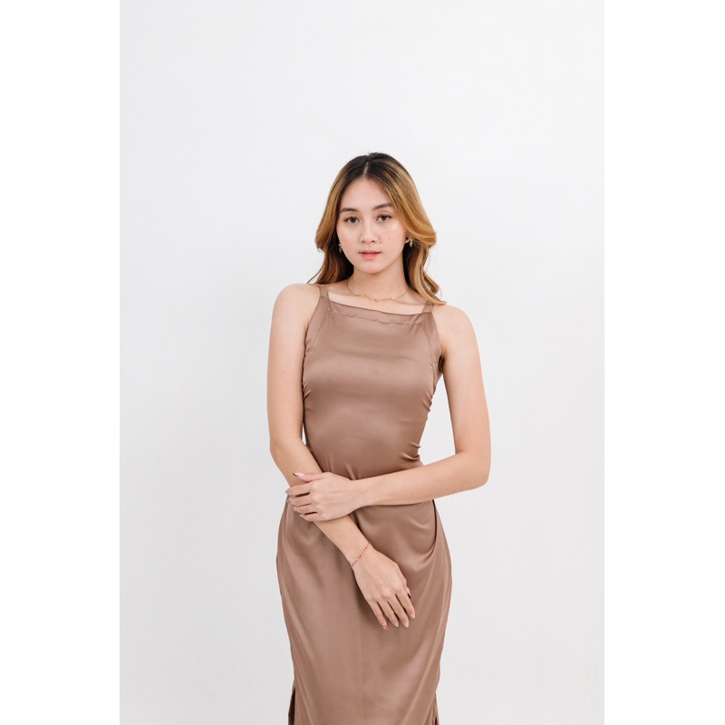 Amatous Wear - Lily Maxi Dress Coral | Dress Panjang Wanita | Dress Pesta