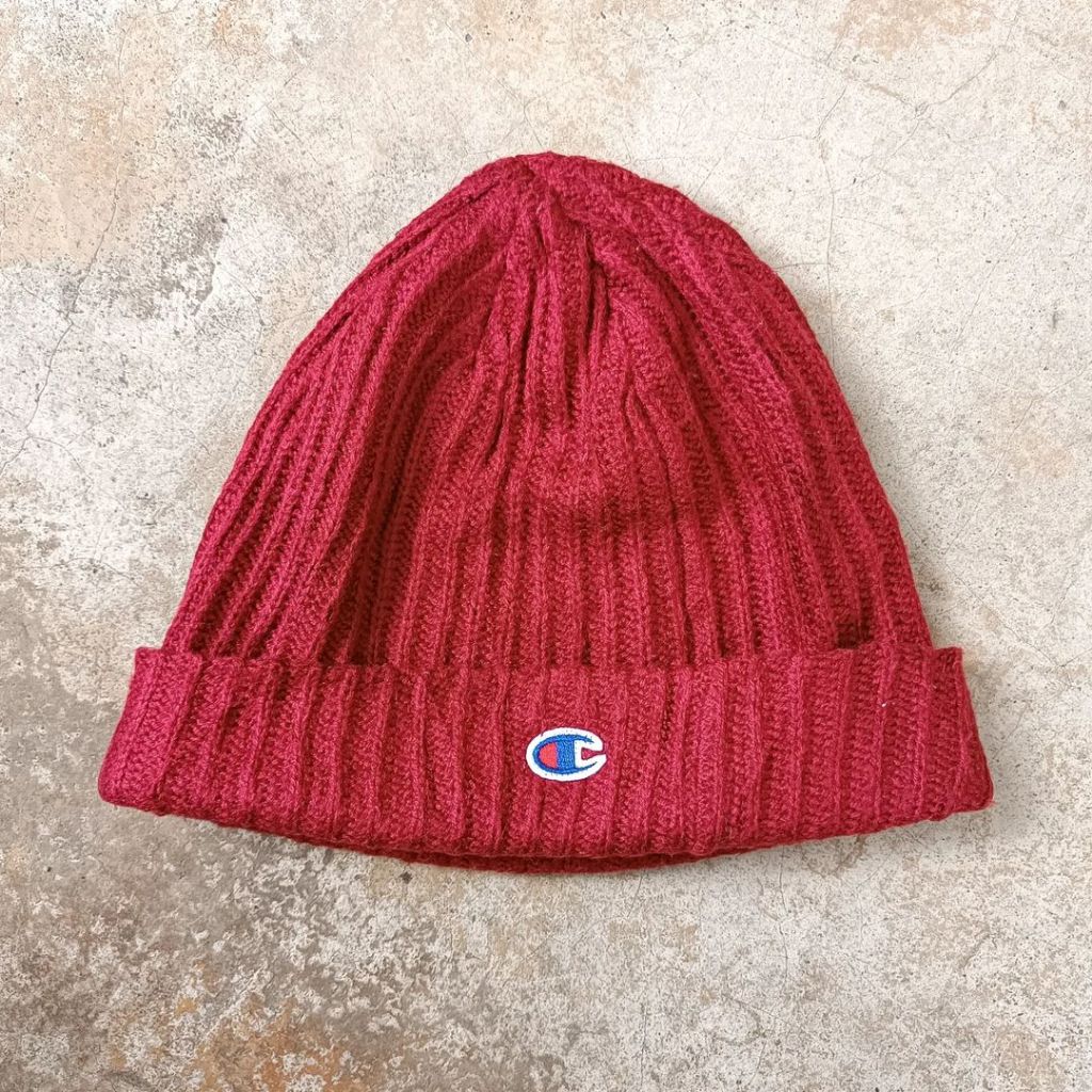 Topi Kupluk Beanie Rajut Unisex Pria Wanita CHAMPION Maroon Original
