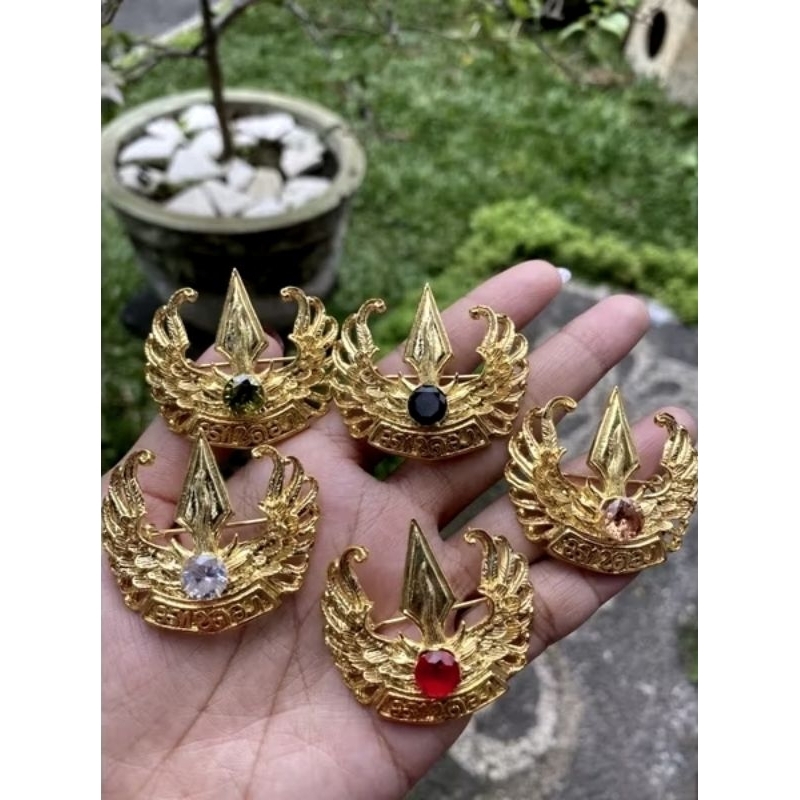 bros cowok gold
