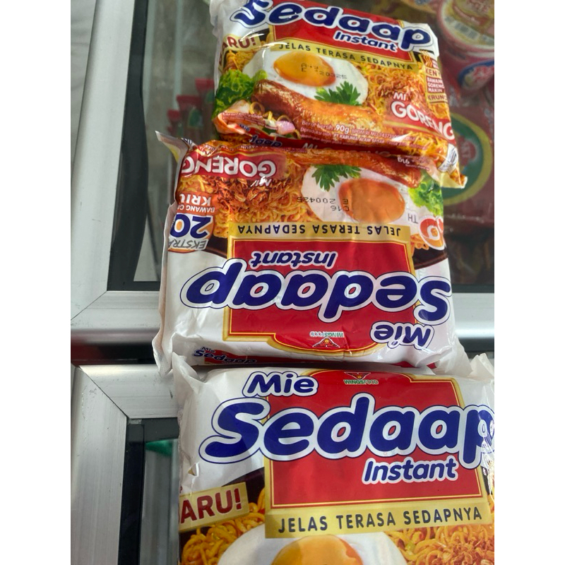 

paket mie instan sedapp hemat isi 3