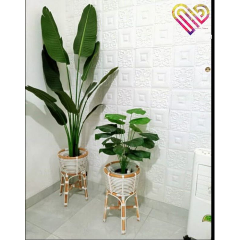 vas bunga rotan sintetis, standing pot bunga aesthetic