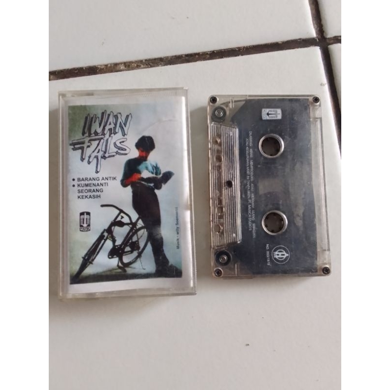 kaset pita iwan fals"barang antik"