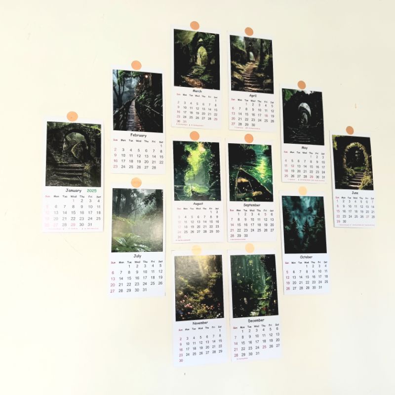 

[ Ruang Kreatif ] - Kalender Aesthetic Dinding Tempel 2025 - Dekorasi Ruangan - Tema THE FOREST'S EMBRANCE #2 - Ukuran 8 x 16 cm - Gratis Stiker Bulat Aesthetic