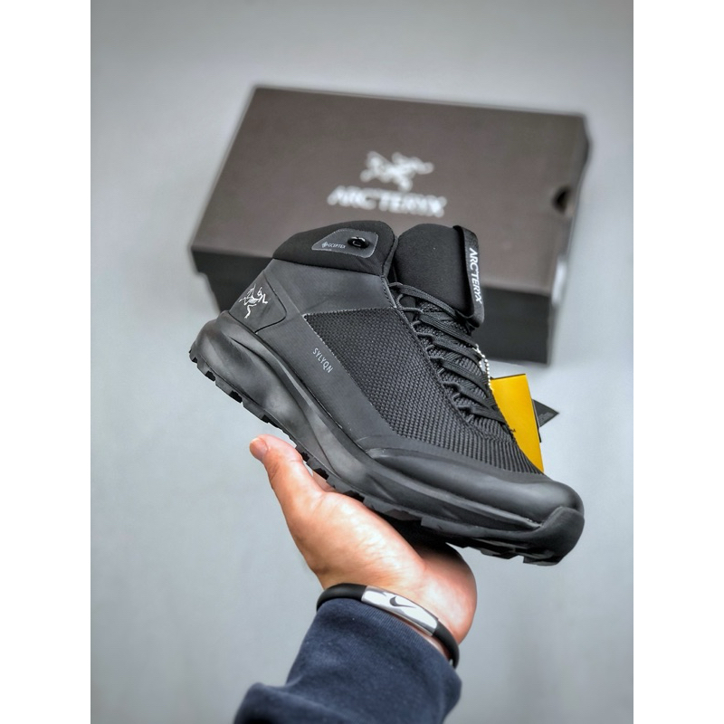Sepatu Arcteryx KonsealLT Hiking Shoes Unisex Preorder