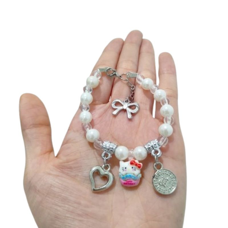 1 Buah Gelang Charm Putih Karakter Beads Sanrio Random Karakter