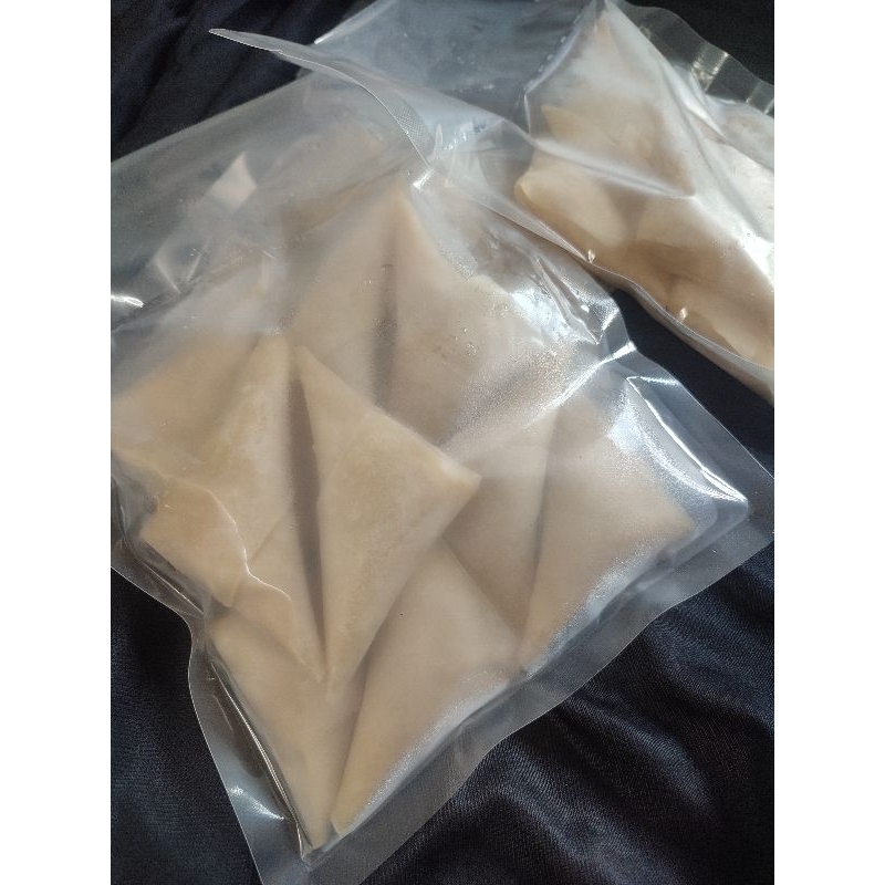 

samosa smoked beef cheese mozzarella, 1 pack isi 10 pcs