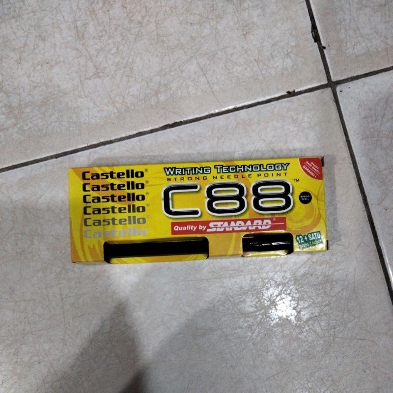 

(12 kotak) Pena Standard C88 castello