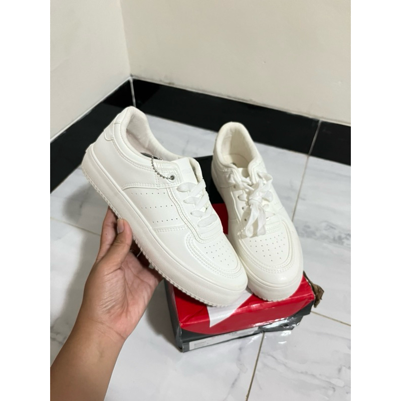 Sepatu Airwalk Women full white sale 70% ukuran 37 (ALYSSA)