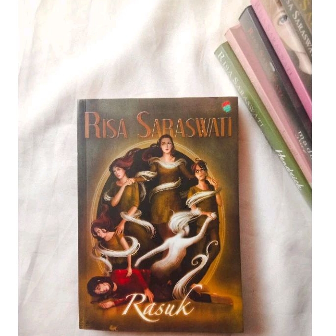 Novel Rasuk karya Risa Saraswati Bekas Kolpri