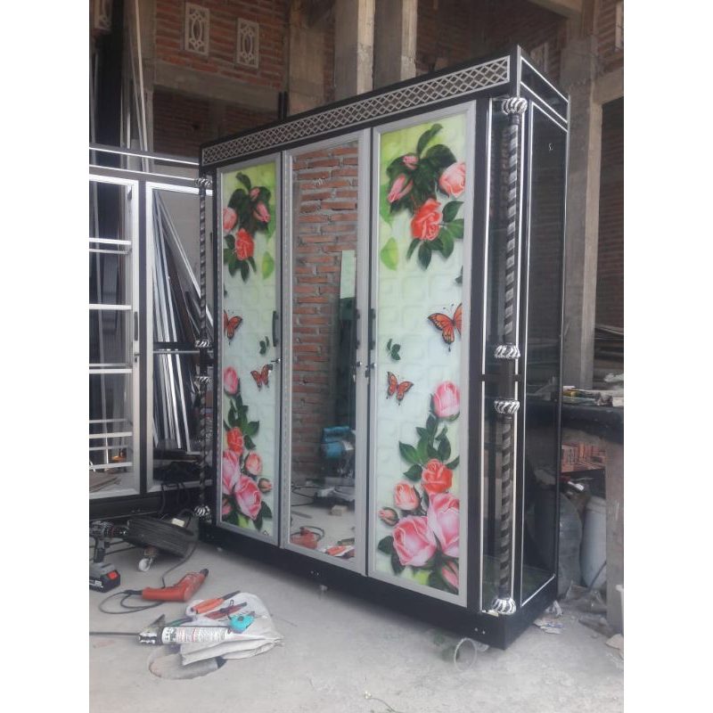 lemari aluminium 3pintu