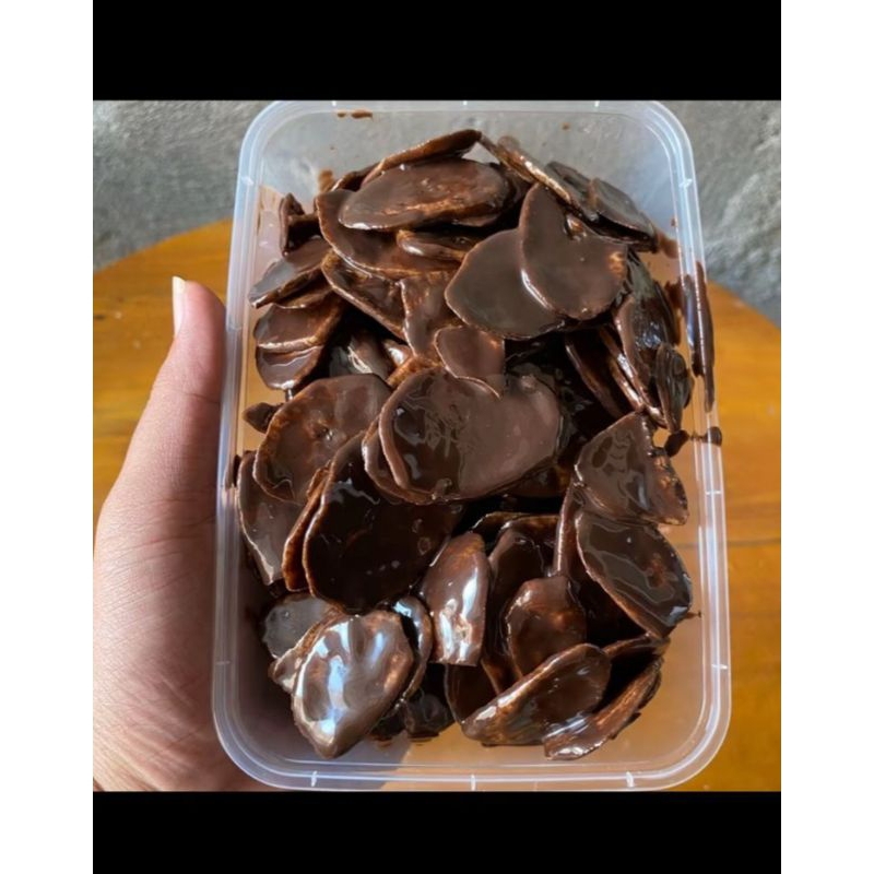 

KERIPIK PISANG COKLAT LUMER 100 GRAM