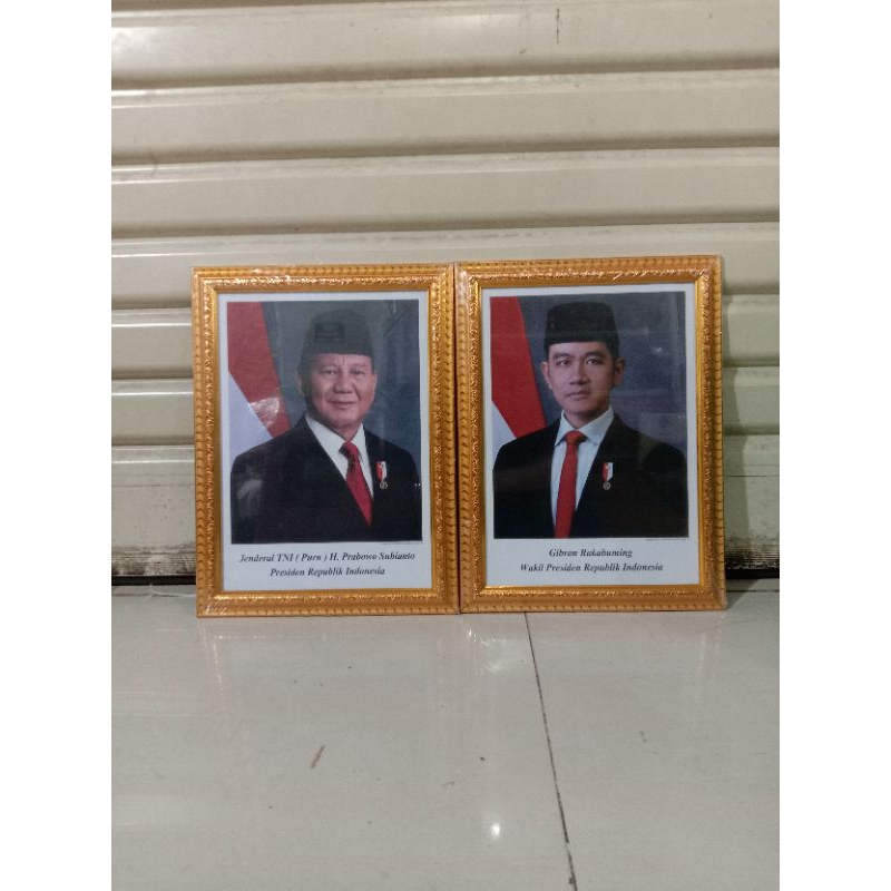 

bingkai foto presiden dan wakil presiden