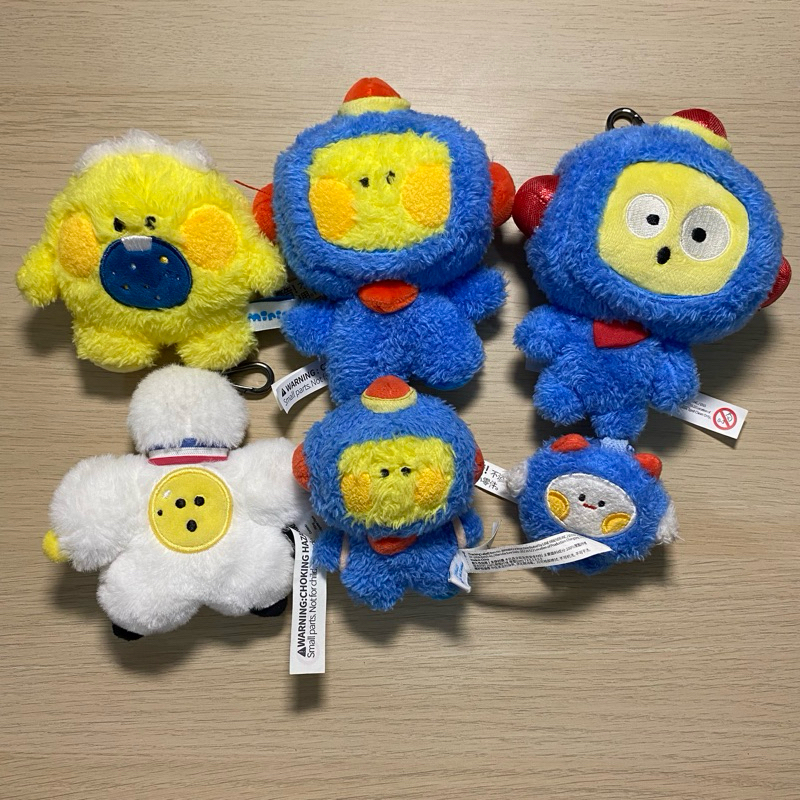 TRUZ KEYRING OFFICIAL (PRELOVED)