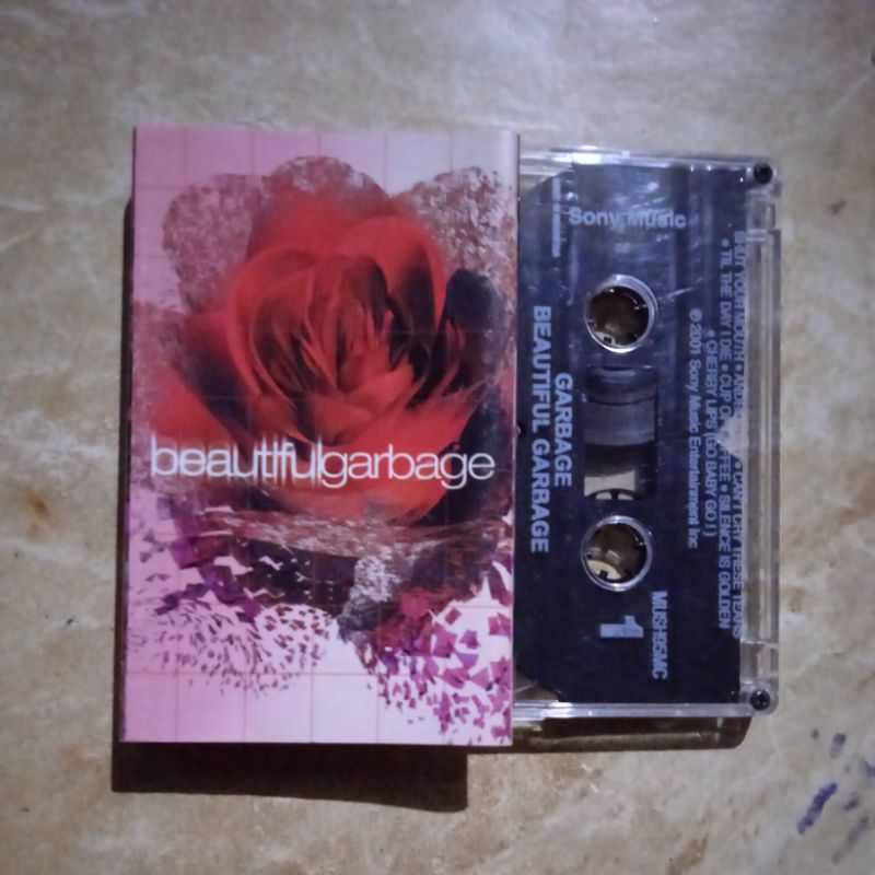 kaset pita garbage beautiful