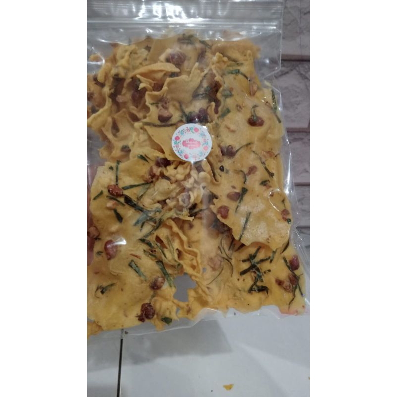 

peyek kacang daun jeruk130 g