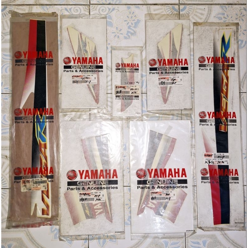 striping stiker polet list body bodi yamaha vega R vega lama 2004 merah VRC original yamaha