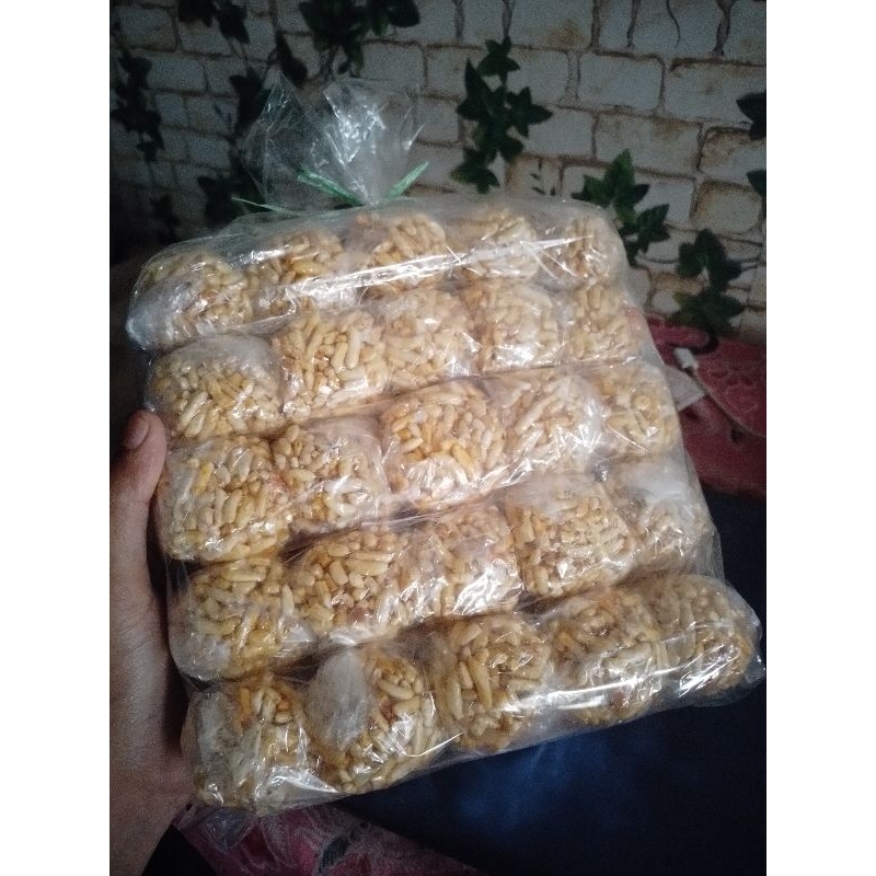 

JIPANG BERAS KHAS KEBUMEN 1 BAL ISI 5 PAK ISI 50 BIJI