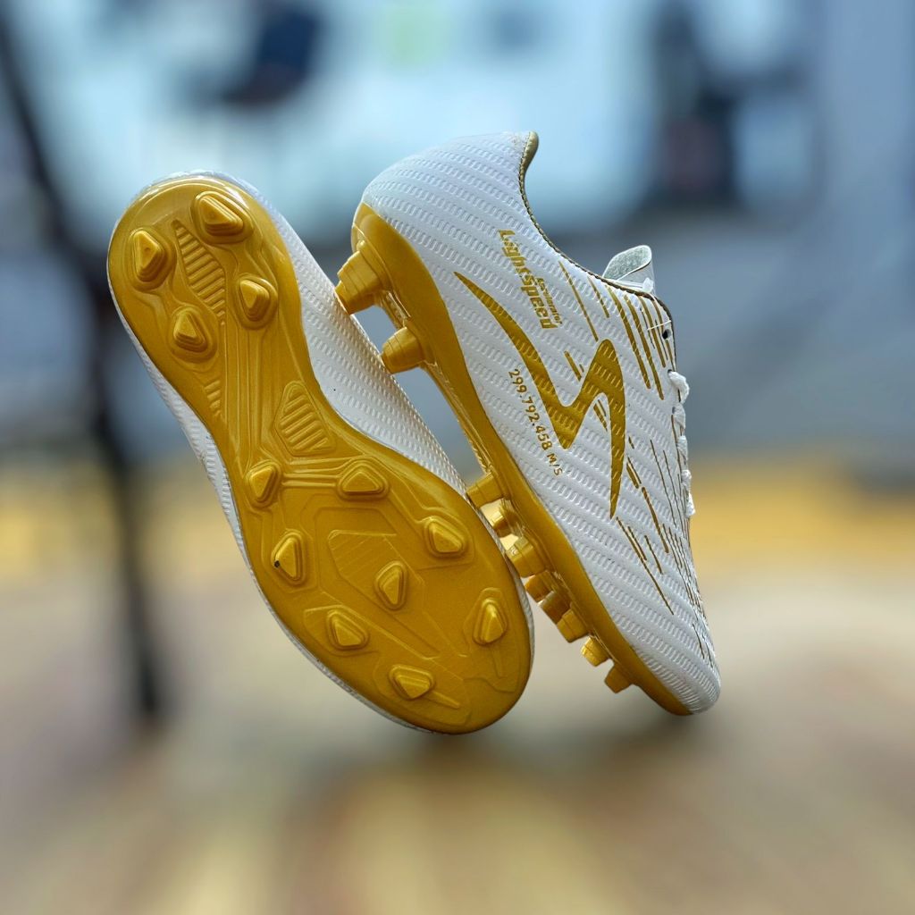 sepatu bola specs anak 33-37 / sepatu bola anak specs