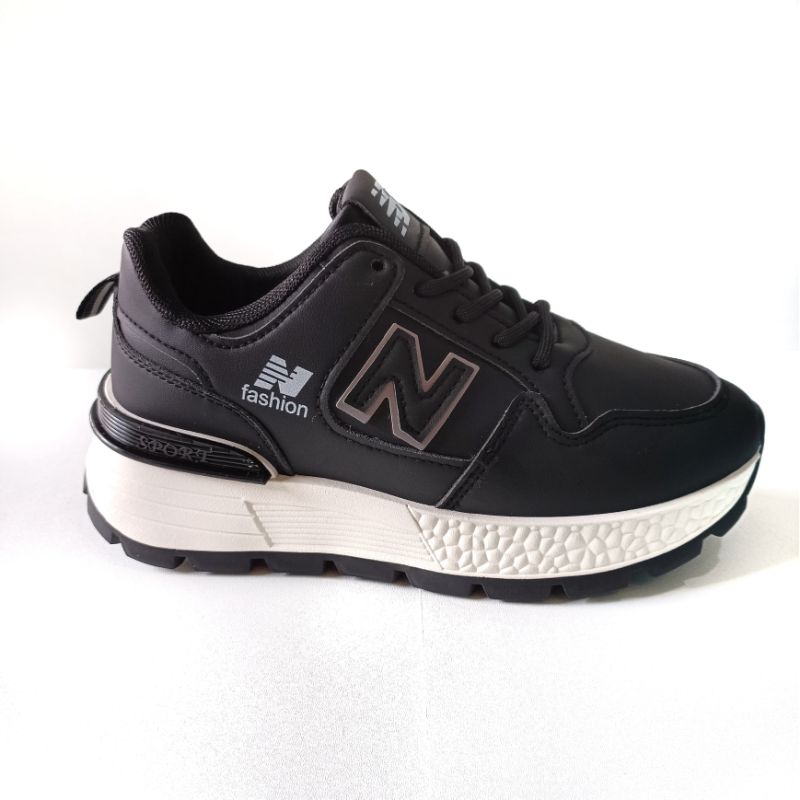 Ellis-Sepatu Sport Wanita-8923