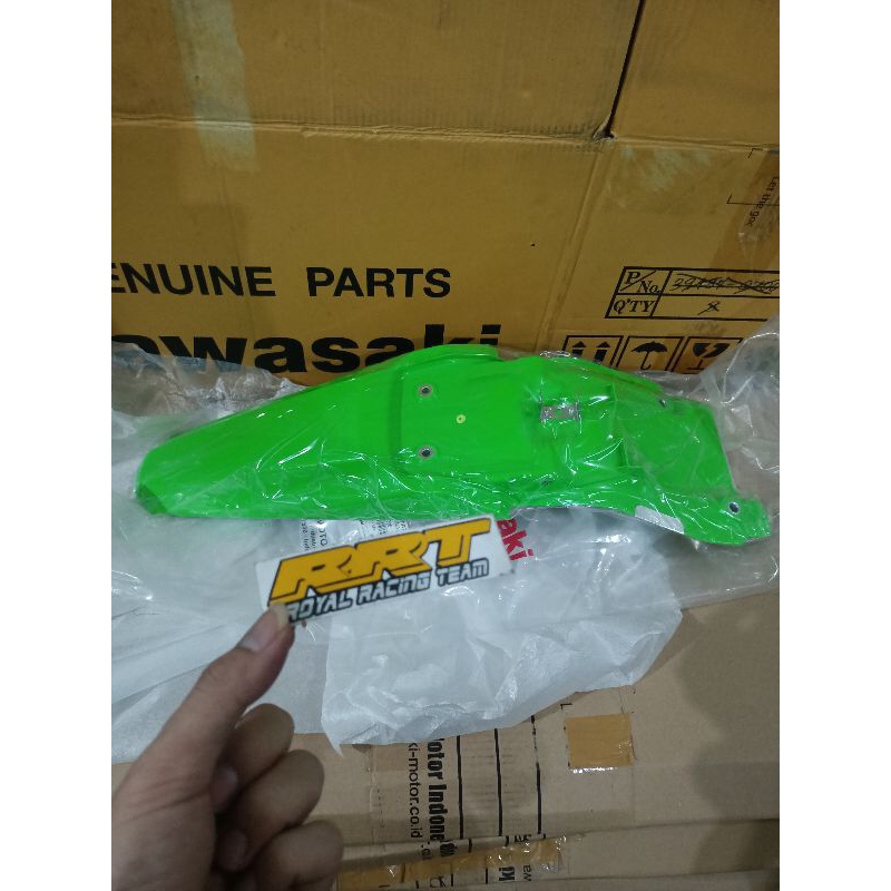 spakbor belakang buntut belakang kawasaki klx140 klx 140 hijau original