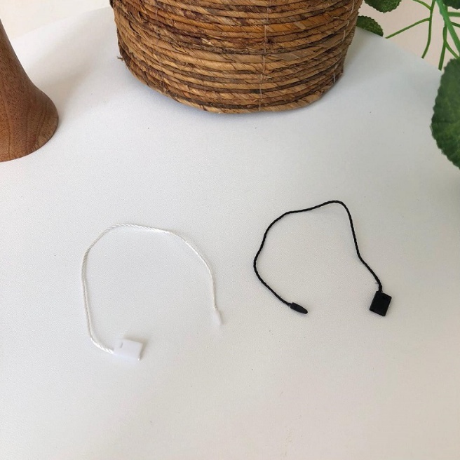 

FG2 1 PCS Tali Hangtag Tali Hitam dan Putih Premium Hang Tag Label Baju