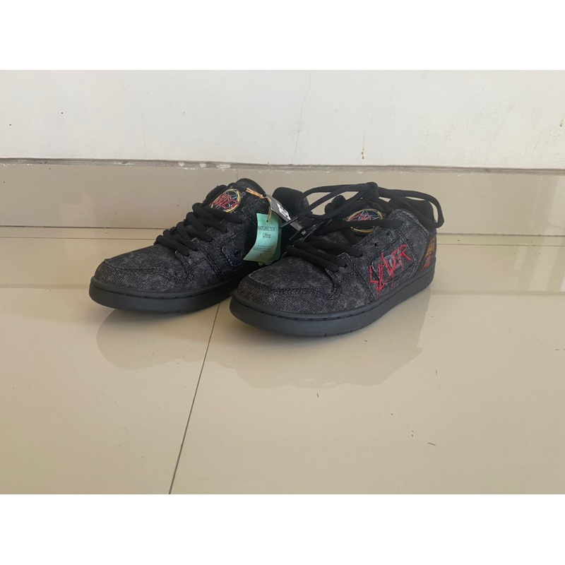 Original sepatu dc shoes x slayer rock band